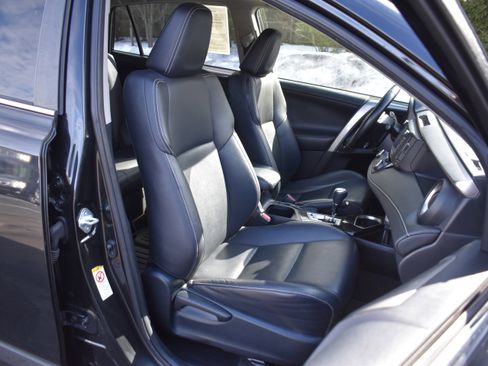 Used 2016 Toyota RAV4 Limited image 31