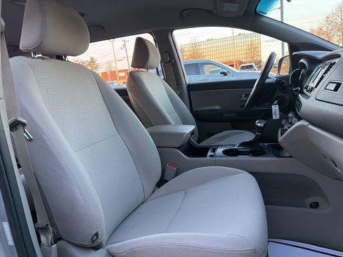 Certified 2018 Kia Sedona L image 14