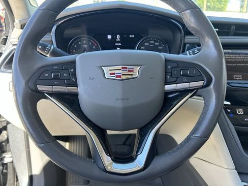 Used 2023 Cadillac XT6 Premium Luxury w/ Technology Package FWD image 25