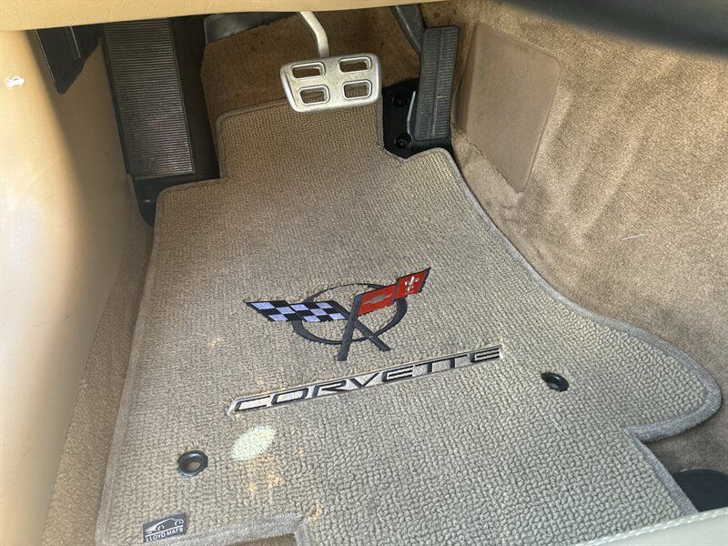Used 2002 Chevrolet Corvette Convertible w/ Preferred Equipment Group2 RWD image 30