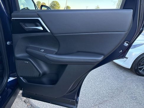 New 2026 Mitsubishi Outlander SE image 30