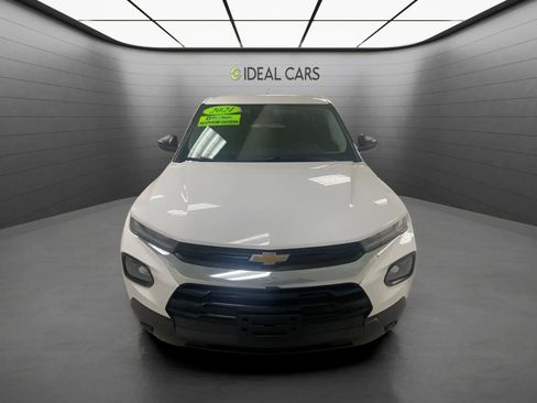Used 2021 Chevrolet TrailBlazer LS FWD image 2