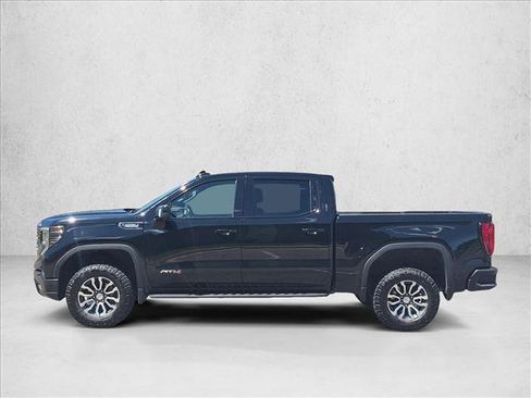 Used 2022 GMC Sierra 1500 AT4 w/ AT4 Preferred Package AWD/4WD image 8