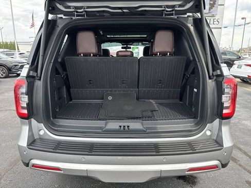 Used 2023 Ford Expedition Limited AWD/4WD image 17