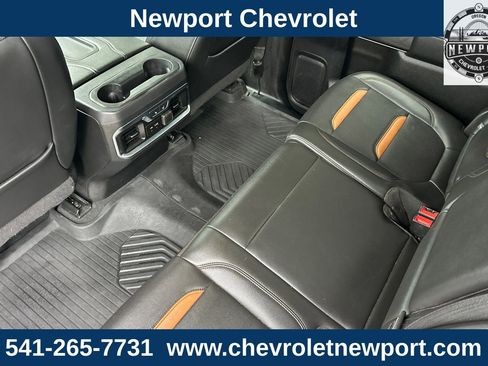 Used 2020 GMC Sierra 2500 AT4 w/ AT4 Premium Package image 13