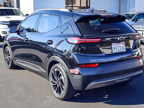 Used 2022 Chevrolet Bolt EUV Premier w/ Sun & Sound Package image 24