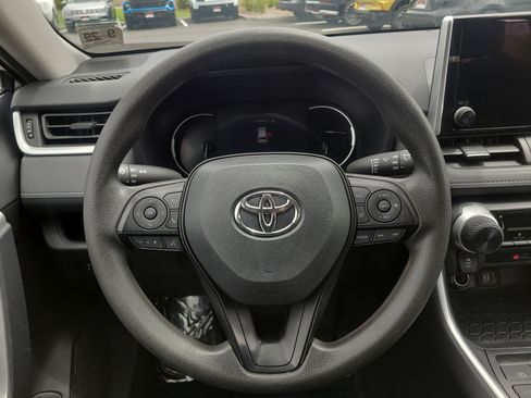 Certified 2024 Toyota RAV4 LE AWD/4WD image 21