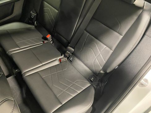 Used 2025 BMW X2 xDrive28i w/ Premium Package image 15