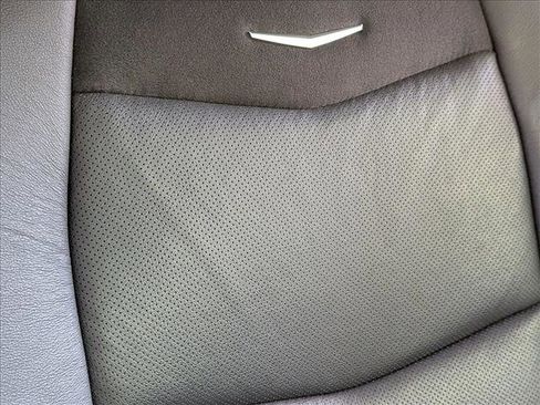 Used 2020 Cadillac Escalade Luxury image 18