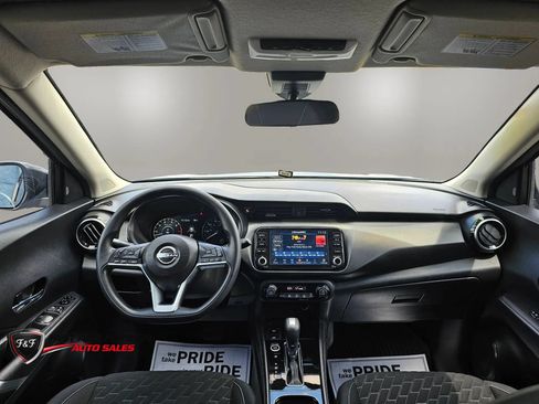Used 2022 Nissan Kicks SV FWD image 10