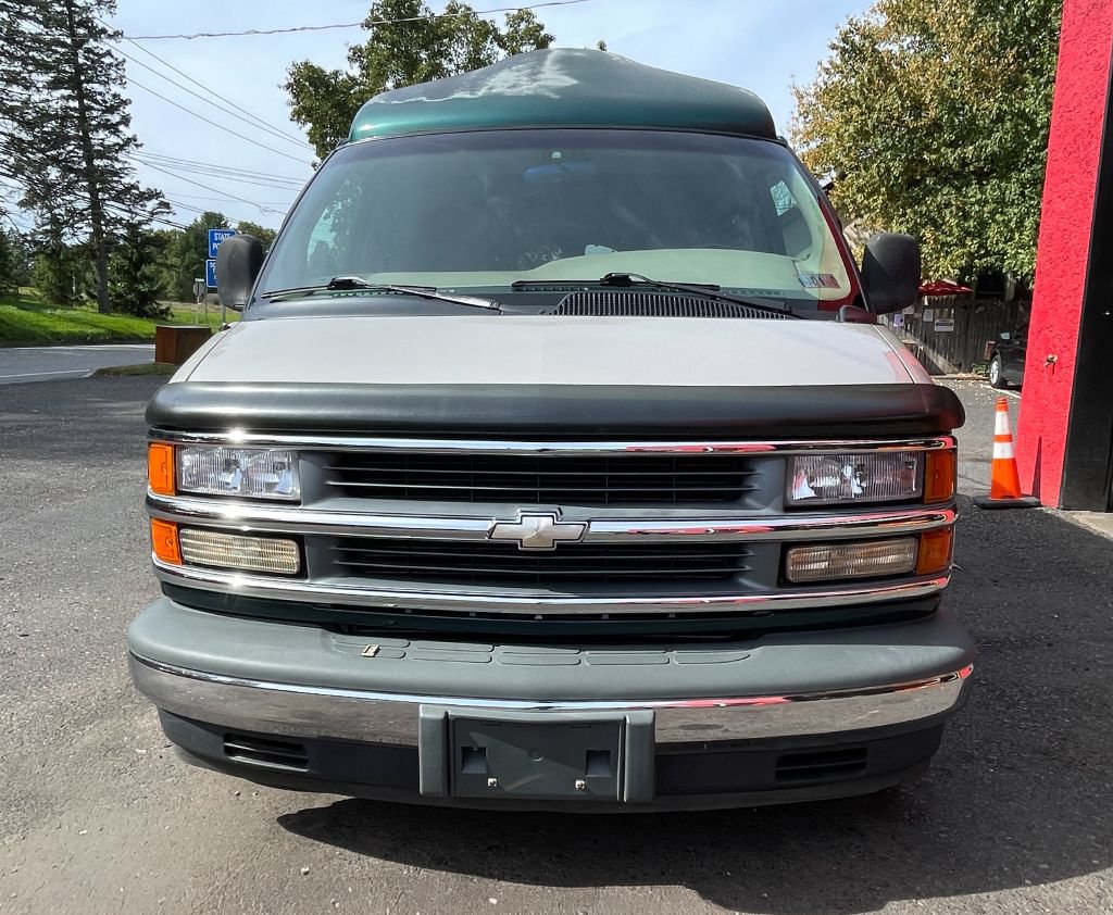 Used 1997 Chevrolet Express 1500 RWD image 3
