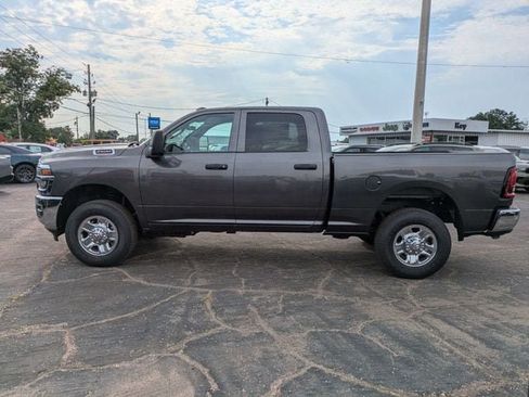 New 2026 RAM 2500 Tradesman w/ Chrome Appearance Group AWD/4WD image 7