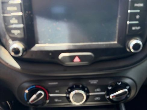 Used 2020 Kia Soul LX FWD image 7