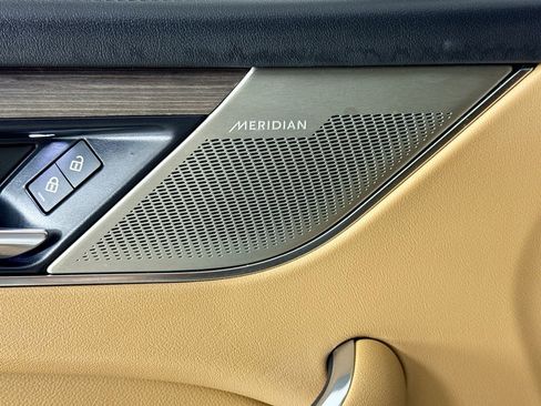 Used 2021 Jaguar F-PACE S image 23