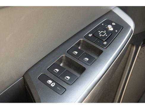 Used 2024 Kia EV6 Wind image 27