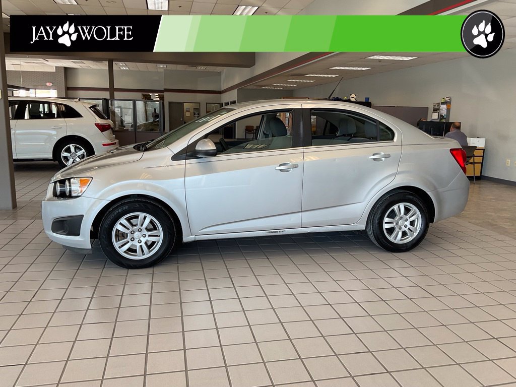 Used 2014 Chevrolet Sonic LT FWD image 3