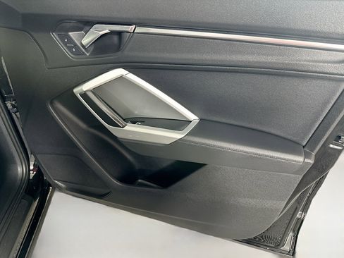 Used 2019 Audi Q3 2.0T Premium Plus image 32