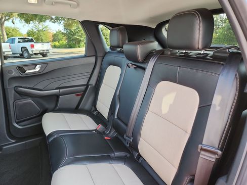 Used 2022 Ford Escape Titanium w/ Titanium Premium Package image 16