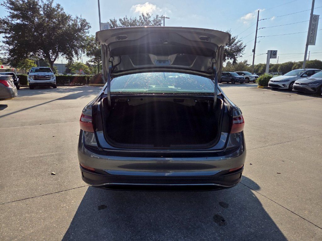 Used 2025 Volkswagen Jetta Sport FWD image 25