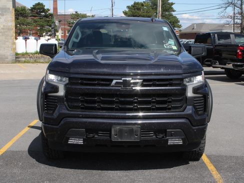 Used 2022 Chevrolet Silverado 1500 RST AWD/4WD image 2