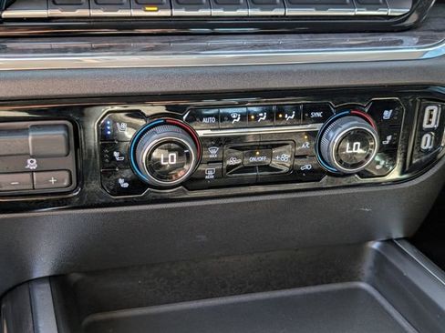 Used 2024 Chevrolet Silverado 2500 LTZ w/ LTZ Plus Package image 37