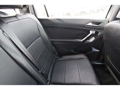 Used 2021 Volkswagen Tiguan SE R-Line FWD image 14