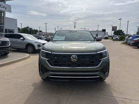 New 2026 Volkswagen Atlas SEL Premium R-Line AWD/4WD image 2