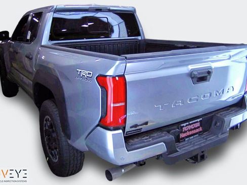 New 2025 Toyota Tacoma TRD Off-Road image 4