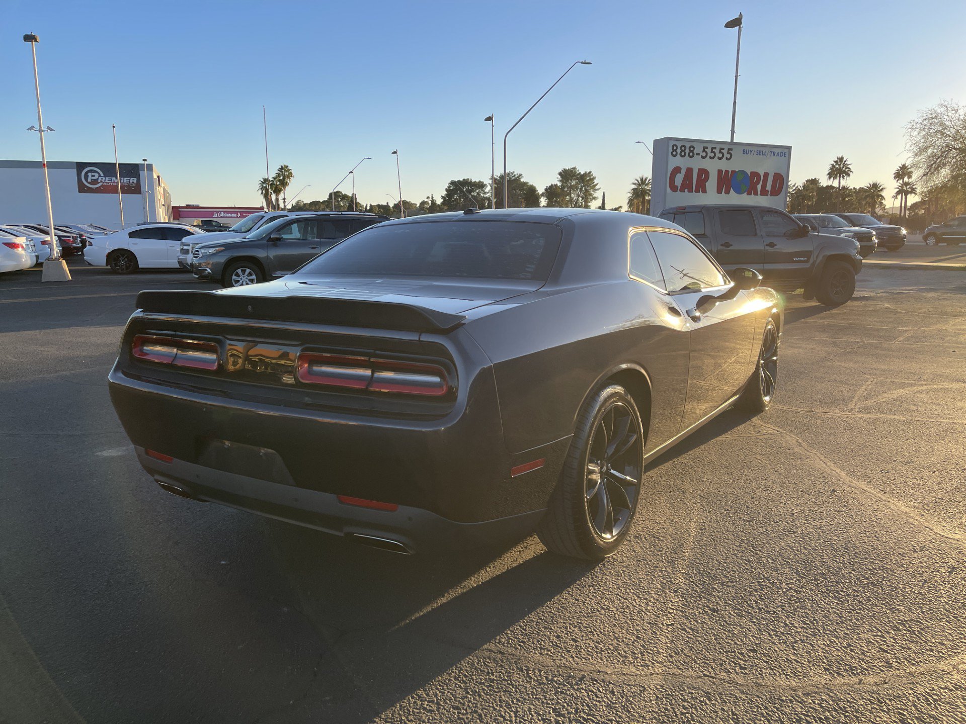 Used 2018 Dodge Challenger SXT w/ Blacktop Package RWD image 4
