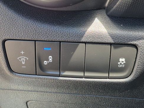 Used 2018 Hyundai Kona Limited FWD image 10