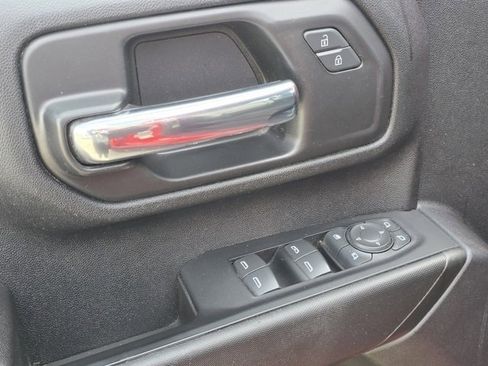 Used 2022 Chevrolet Silverado 2500 Custom w/ Custom Value Package image 29