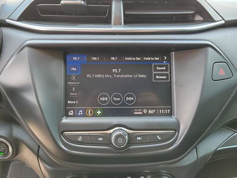 Used 2021 Chevrolet TrailBlazer LT FWD image 11