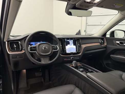Used 2024 Volvo XC60 B5 Plus AWD/4WD image 21