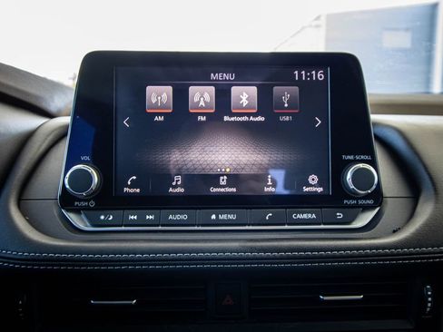 Used 2021 Nissan Rogue S image 41