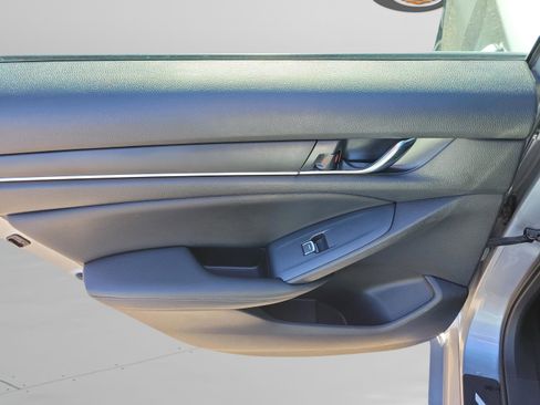 Certified 2021 Honda Accord Sport Special Edition image 32