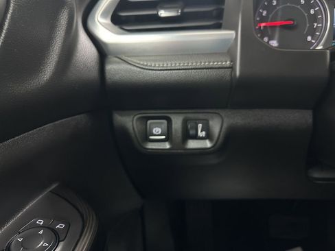 Used 2018 GMC Acadia SLT image 38