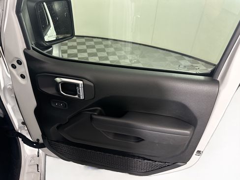 Used 2023 Jeep Wrangler Unlimited w/ 8.4" Radio Group AWD/4WD image 30