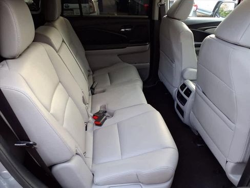 Certified 2022 Honda Pilot Special Edition image 12