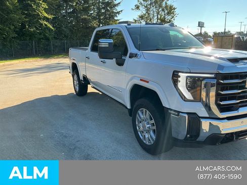 Used 2024 GMC Sierra 2500 SLT w/ SLT Premium Package AWD/4WD image 3