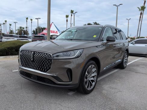 Certified 2026 Lincoln Aviator Reserve AWD/4WD image 8