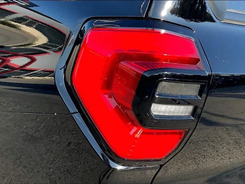 Used 2025 Toyota 4Runner Limited AWD/4WD image 29