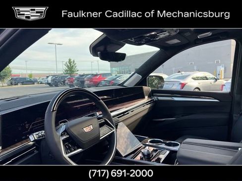 Certified 2026 Cadillac Escalade ESV Platinum Sport w/ LPO, ONYX Package AWD/4WD image 24