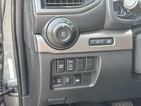 Used 2024 Nissan Titan PRO-4X w/ Pro-4x Convenience Package AWD/4WD image 33