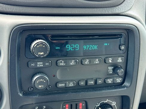 Used 2005 Chevrolet TrailBlazer LS w/ LS Preferred Equipment Group AWD/4WD image 8