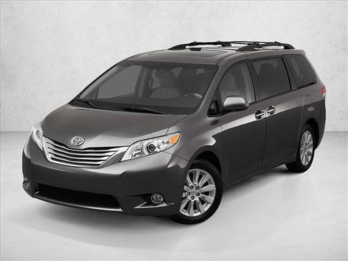 Used 2012 Toyota Sienna XLE image 11
