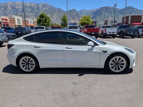 Used 2022 Tesla Model 3 Long Range AWD/4WD image 2