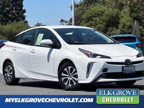 Used 2019 Toyota Prius LE w/ Preferred Accessory Package AWD/4WD image 1