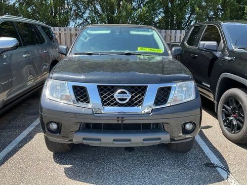 Used 2019 Nissan Frontier SV w/ Value Truck Package RWD image 2
