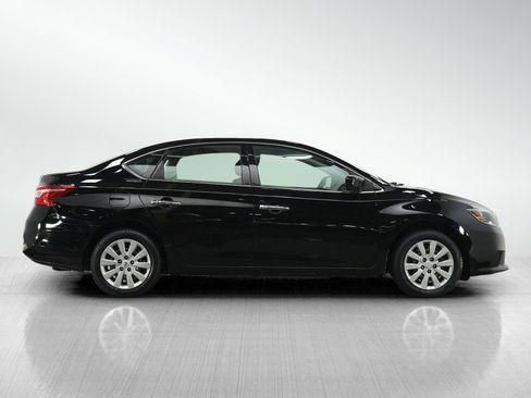 Used 2019 Nissan Sentra S FWD image 6