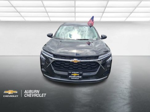 Used 2024 Chevrolet Trax LT FWD image 8